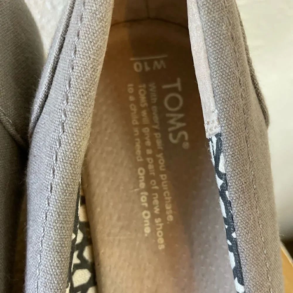 Toms Wedges Size 10 EUC - Picture 4 of 7